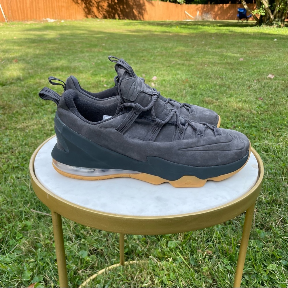 Nike Lebrón AH8289-001 Gray men’s size 10